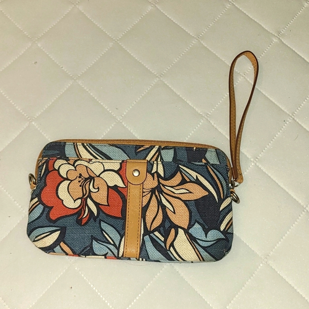 2/$10 Relic wristlet pouch